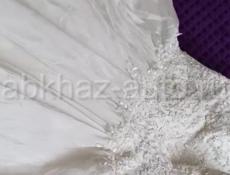 Продам новое свадебное платье 44-46 р