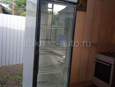 Продаю холодильник витринный