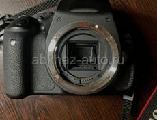 Canon 600d с откидным поворотным экраном