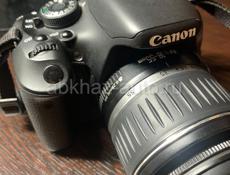 Canon 600d с откидным поворотным экраном