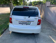 Honda FR-V