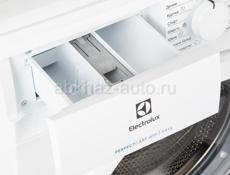 Узкая стиральная машинка Electrolux PerfectCare 600 4кг