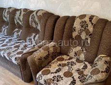 Угловой диван и кресло 
