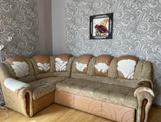 Продам два дивана угловых с креслами б/у, за 100тысяч рублей, не большой торг уместен