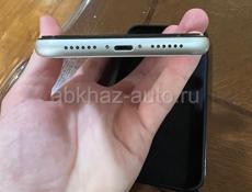 iPhone 11 128 GB идеал 