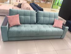 Новый диван цвета Тиффани