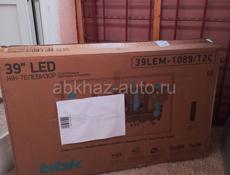 LED телевизор/ Диагональ 99 см. Новый.