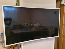 Samsung 40" 108см изогнутый