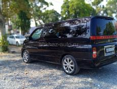 Nissan Elgrand