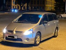 Mitsubishi Grandis