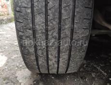 235/45 r18