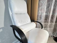 Педикюрное кресло со встроенным пылесосом