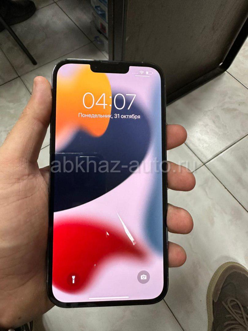 Iphone 13 pro 256gb москва. Айфон 13. Iphone 13 Pro. Айфон 13 и 13 про. Айфон 13 диагональ.