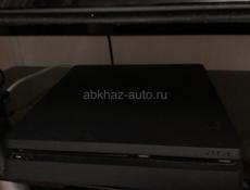 Продам PlayStation 4 slim