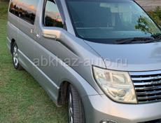 Nissan Elgrand