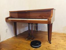 Продается немецкий кабинетный рояль