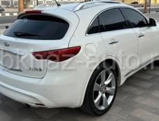 Infiniti FX