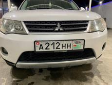 Mitsubishi Outlander XL