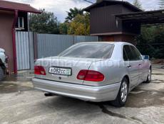 Mercedes-Benz E-Класс