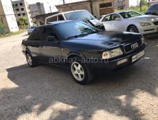 Audi 80