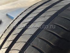 225/40 R18