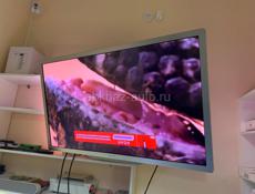 Телевизор Philips с экраном 119 см (47") 