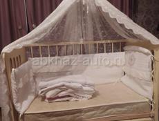 Кроватка детская с бортиками и балдахином