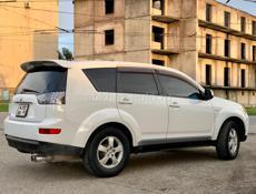 Mitsubishi Outlander XL