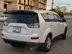 Mitsubishi Outlander XL