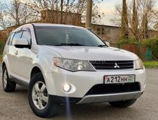 Mitsubishi Outlander XL