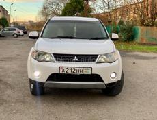 Mitsubishi Outlander XL