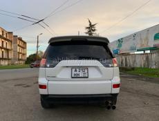 Mitsubishi Outlander XL