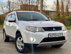 Mitsubishi Outlander XL