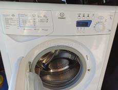 Стиральная машина Indesit 6 кг