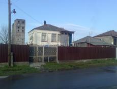 Продаётся дом с земельным участком 6 соток в городе Сухум по улице Титова.