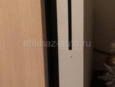 Продам Xbox One S 1tb с дисководом