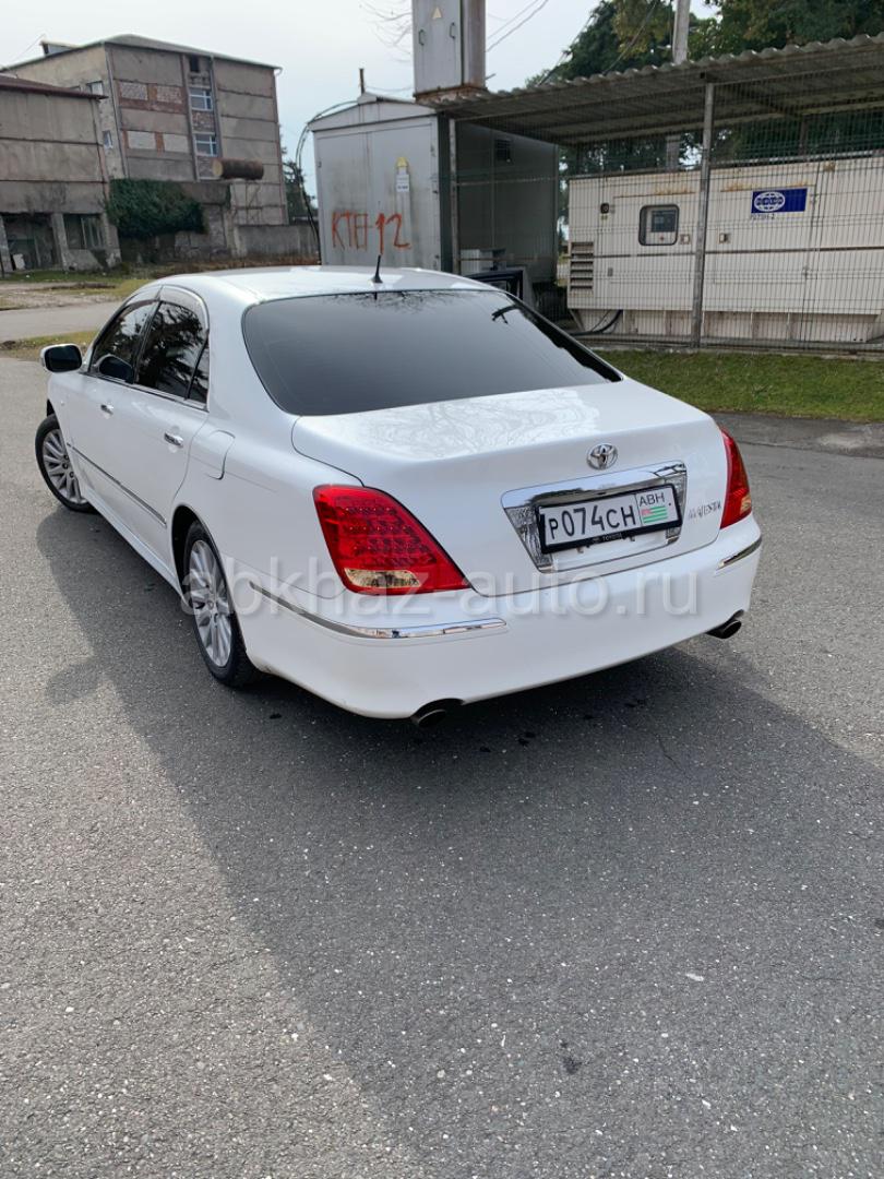 Toyota Crown Majesta 2018