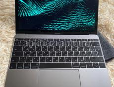 MacBook 2017 года 