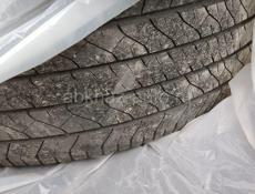 Продаю две шины Dunlop . 235,55,18. В хорошем состоянии. Тел. 707-88-22