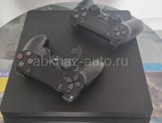 Продаю ps4 slim в отличном состоянии без проблем без дефектов в комплекте 2 геймпада 5 дисков и 9 игры на аккаунте 