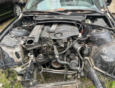 В разборе bmw e46 двигатель n42b20ab