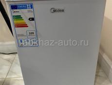 Продаю мини холодильник Midea, 8 000 тыс. руб.