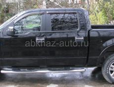 Продаю автомобиль FORD (пишите ватс ап)