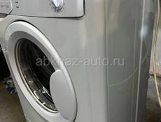 Узкая стиральная машина Indesit 4кг