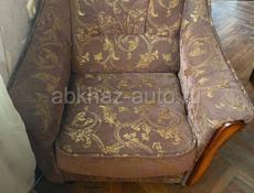 Продаю диван с креслами 