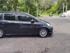 Honda FR-V