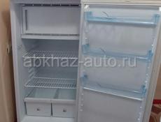 Холодильник 150 см. 