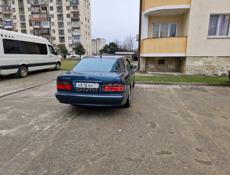 Mercedes-Benz 200-Series