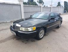 Lincoln Town Car