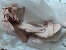 Розовые каблуки.  37 размер 